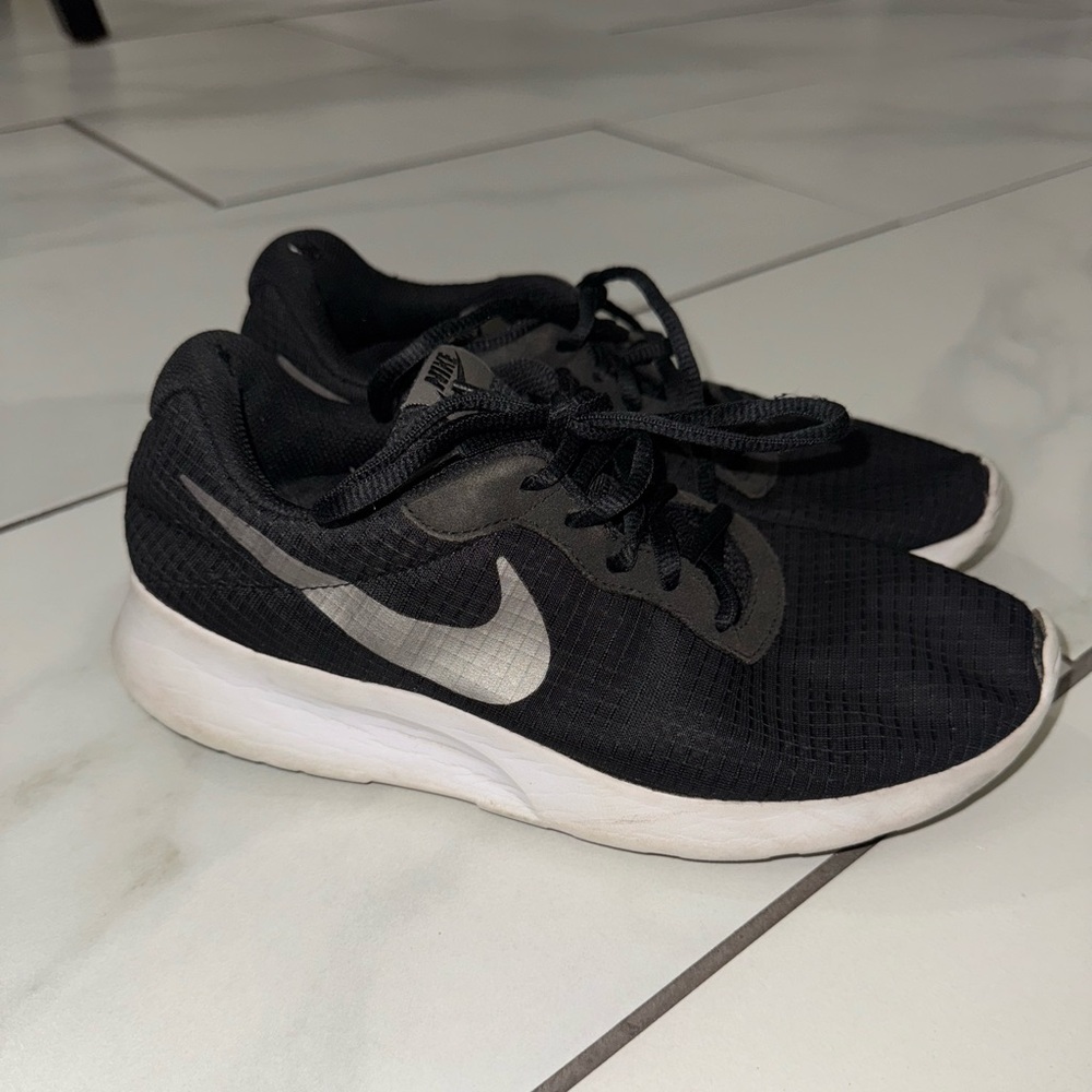 Nike Black and White Sneakers Breathable Mesh Athletic- Women
